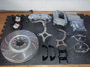 06 E63 AMG front brakes: practically a bolt on-pb040124.jpg