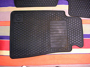 FS: Black Mercedes Benz Rubber Floor Mats-dscn1174_small.jpg