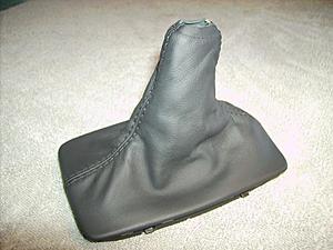 W204 Gear Shift Boot Black Leather 08 09 10-pict0001.jpg
