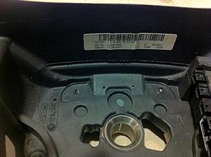 W211 2007-2009 OEM Wood Steering Wheel / Keyless Go Shift Knob-photo-8.jpg