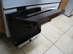 FS: MERCEDES REAR TABLE &amp; FRIDGE-img_2534.jpg