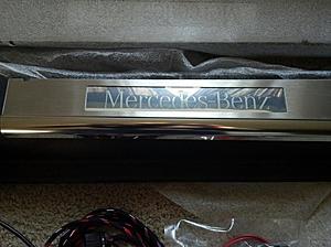 FS: OEM Illuminated Door Sills (Front AND Rears) - R Class-img_0016.jpg