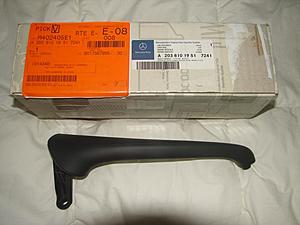 C230 Driver Side Door Pull anthracite 35.00-ebay-box-w-part-.jpg