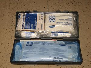 220 S class first aid kit-s-class-inside.jpg