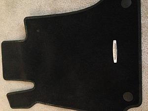 OEM Floor mats 2008 C 300 Sport-img_1202.jpg