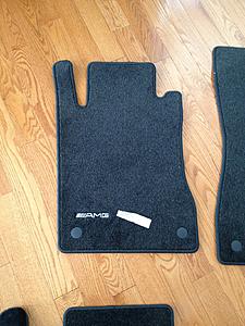 W211 E63 AMG Floor Mats (Black)-img_0763.jpg