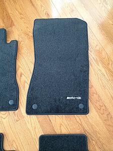 W211 E63 AMG Floor Mats (Black)-img_0764.jpg