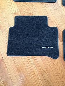 W211 E63 AMG Floor Mats (Black)-img_0765.jpg