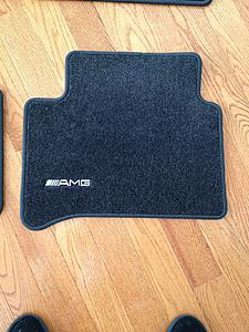 W211 E63 AMG Floor Mats (Black)-img_0766.jpg