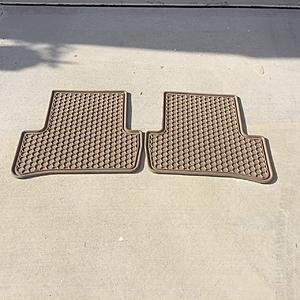 W204 - OEM beige rubber floor mats-1.jpg