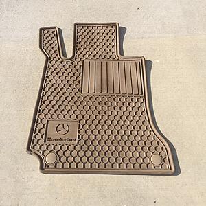 W204 - OEM beige rubber floor mats-3.jpg