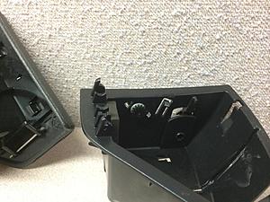 w211 Passenger-Side Rear Ashtray-img_3568.jpg