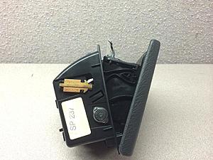 w211 Passenger-Side Rear Ashtray-img_3564.jpg
