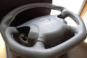 FS: W211 Flat Bottom Steering Wheel with Leather Air Bag-dsc03541.jpg