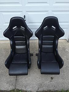 Status Racing Ring Bucket Seats in Carbon Fiber and Leather - Set of 2-zktkawq.jpg