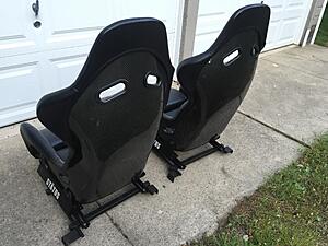 Status Racing Ring Bucket Seats in Carbon Fiber and Leather - Set of 2-7lhd0ef.jpg