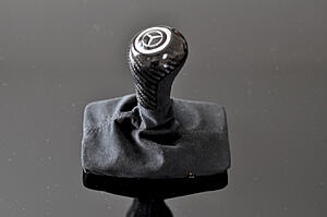 FS: OEM C63 Shift Knob with Alcatara and Carbon Fibre-fetmmj7.jpg