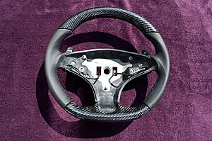 FS: Carbon Fibre Steering Wheel for 08-11 C63 AMG with CF Paddles-flnoyqg.jpg