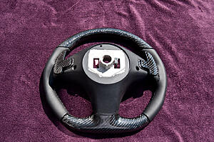 FS: Carbon Fibre Steering Wheel for 08-11 C63 AMG with CF Paddles-oi6dxzw.jpg