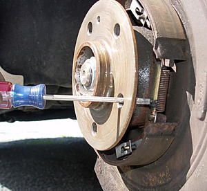 rear rotors and pads-rear-brake-adjustment.jpg