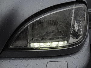 DRL lights installed into the OEM headlamp-dsc01922.jpg