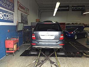 RennTech ecu upgrade/Dyno for the 2010 ML350-back-ml-dyno.jpg