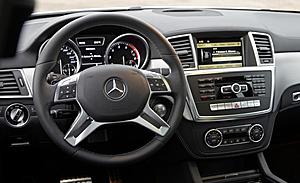 P95 Interior Sport Package-11c810013-xl.jpg