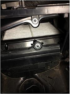 Changing ML350 (W166) Cabin dust and air filters-ml350-5.jpg