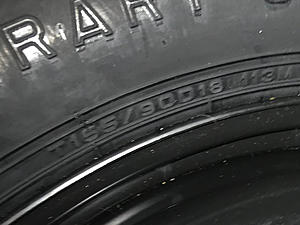 Spare tyre (tire) space in the boot (trunk)-photo561.jpg