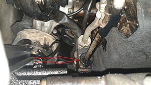 oil leak detected, helps to identify the part.-fuga-aceite-3.jpg