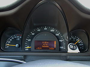 2003 Mercedes-Benz C230 Kompressor Coupe - GAS SAVER! WARRANTY! CLEAN! (Irvine, CA)-05_c230k_dash.jpg
