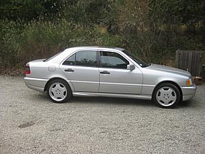C43 AMG 1998 for sale-side-view.jpg