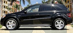 Mercedes Benz 2007 ML63 AMG Blk/Blk Rear DVD 100,000 Mile CPO Warranty - 000-left-side1.jpg