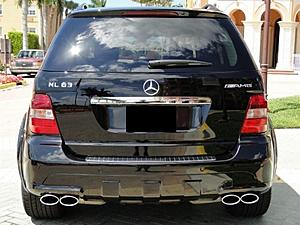 Mercedes Benz 2007 ML63 AMG Blk/Blk Rear DVD 100,000 Mile CPO Warranty - 000-rear1.jpg