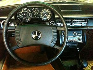 1976 240D-interiorwheel.jpg