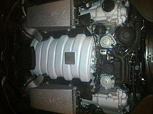 F/S 2009 C63 AMG-engine-2.jpg