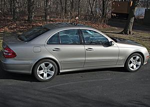 FS 2005 Mercedes Benz E320 4matic LOW MILES-img_1212-rt-side.jpg