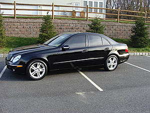 For Sale: Garage kept 05 E500. 26500 miles-e500-exterior-side.jpg