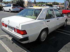 1993 190e 2.6 48,575 original miles FOR SALE. white on tan leather-benz4.jpg