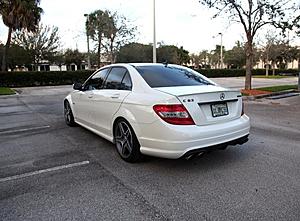 FS: 2009 C63 | White | Awesome-img_0331.jpg