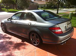 2011 C63AMG SEDAN-photo-3-.jpg