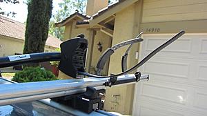 bike rack attachment to factory roof rack w203-img_0004.jpg