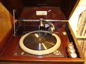 W163 retro audio system completed-victrola-022.jpg