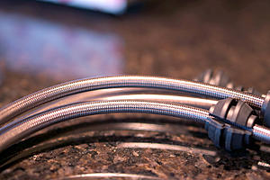 - New ML63 Modification:  RacingBrake Stainless Steel Brake Lines (Smoked Black) --dsc01638.jpg