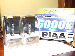 FEELER:  Pair BARELY used of PIAA 6000K D2S Xenon Bulbs-dscf6014.jpg