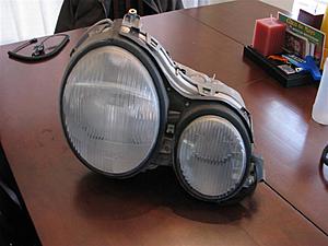 FS: OEM W210 RH(pass) HEADLIGHT ASSY.-img_0535-medium-.jpg