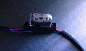 FS: FIBER OPTIC TO AUX ADAPTER FOR iPOD, MP3 Players-01.jpg