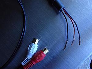 FS: FIBER OPTIC TO AUX ADAPTER FOR iPOD, MP3 Players-03.jpg