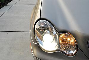 FS: W203 OEM Bi-Xenon Headlights [Euro spec]-w203bix4.jpg