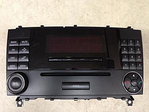 FS:  W209 factory Radio/CD player-image.jpg